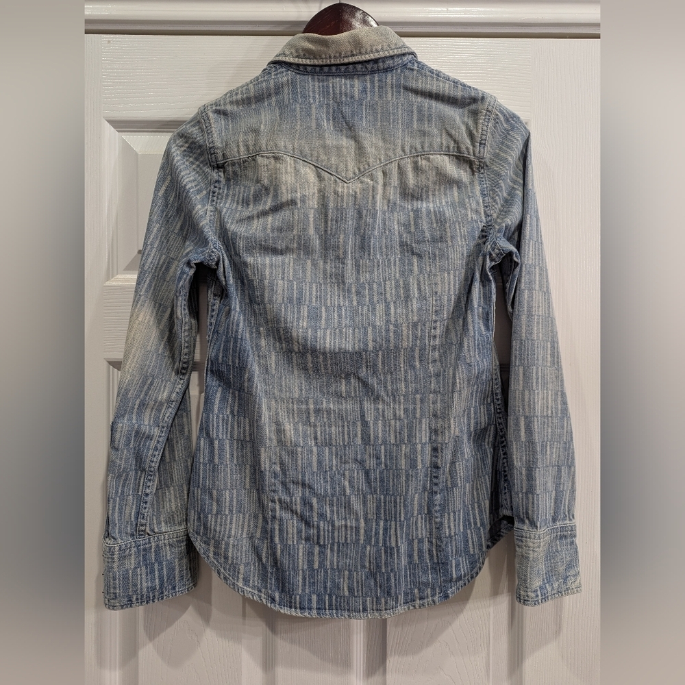 Levi's Western Denim Pearl Snap Long Sleeve Shirt, Size Small - Picture 5 of 12